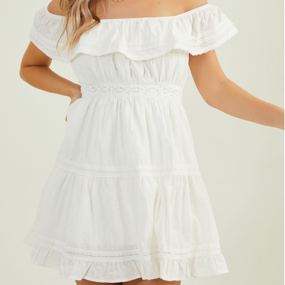 Altar'd State Darcie Off-The-Shoulder Tiered White Mini Dress, Size Small